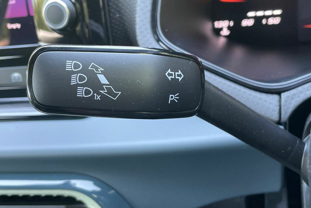 Seat Arona Fr First Edition Black #25