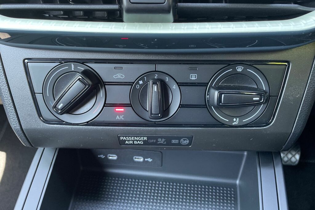 Seat Arona Fr First Edition Black #31