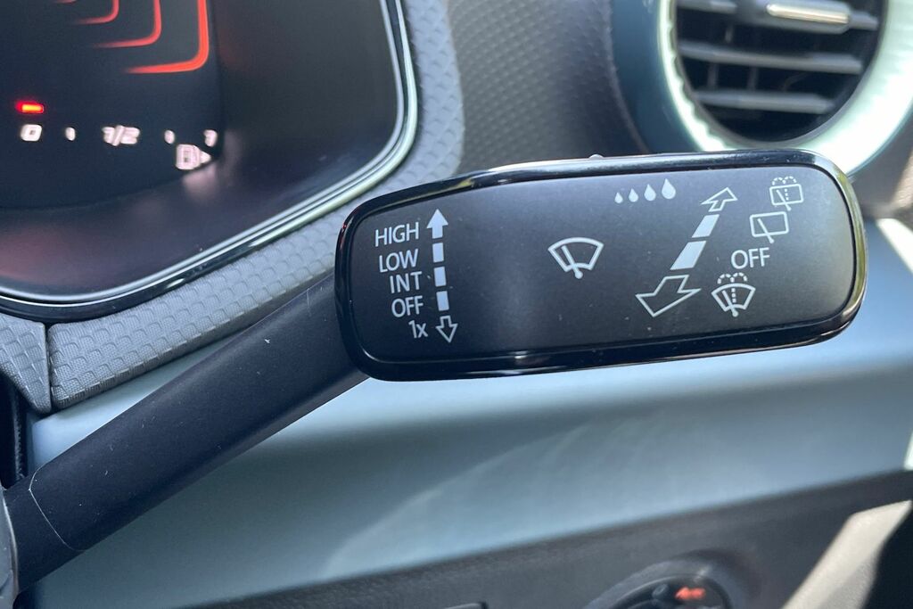 Seat Arona Fr First Edition Black #26