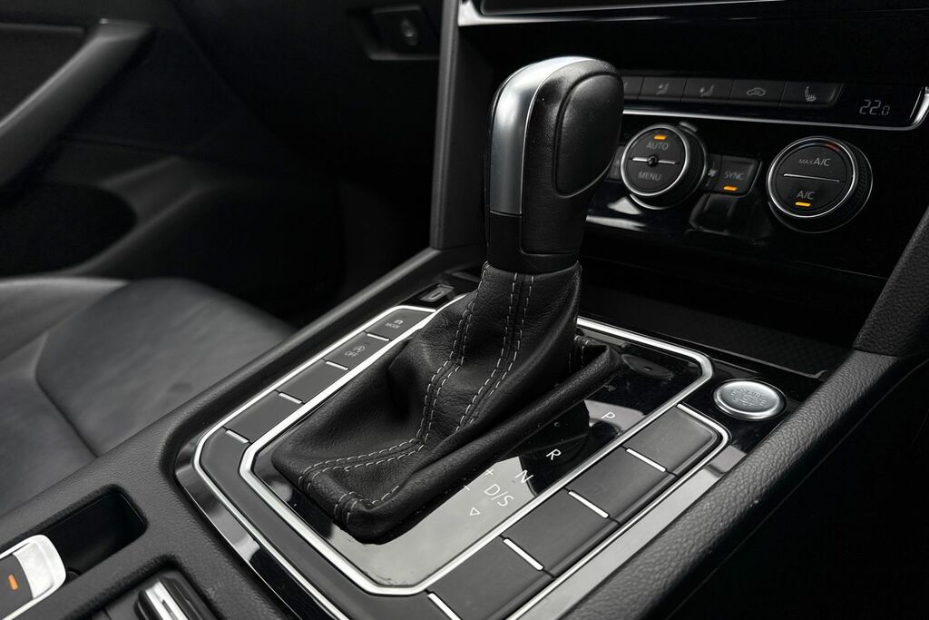 Volkswagen Arteon Hatchback White #26