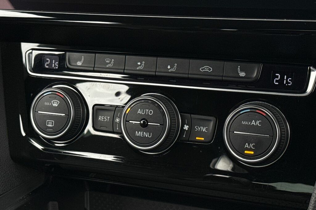 Volkswagen Arteon Hatchback White #28
