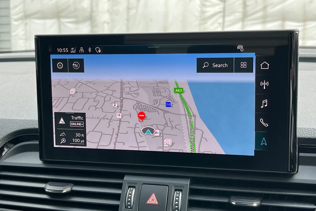 Audi Q5 Sport Black #14