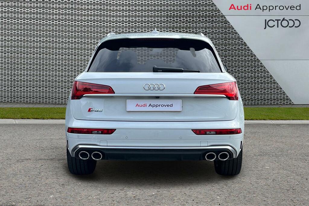 Audi Q5 Sport Black #7