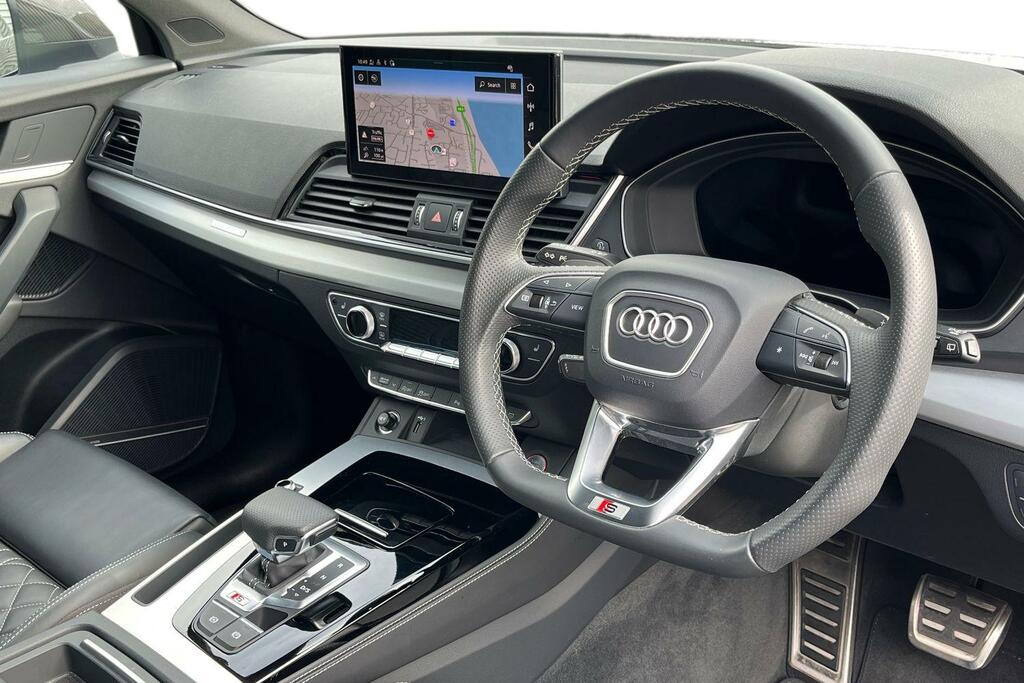 Audi Q5 Sport Black #6