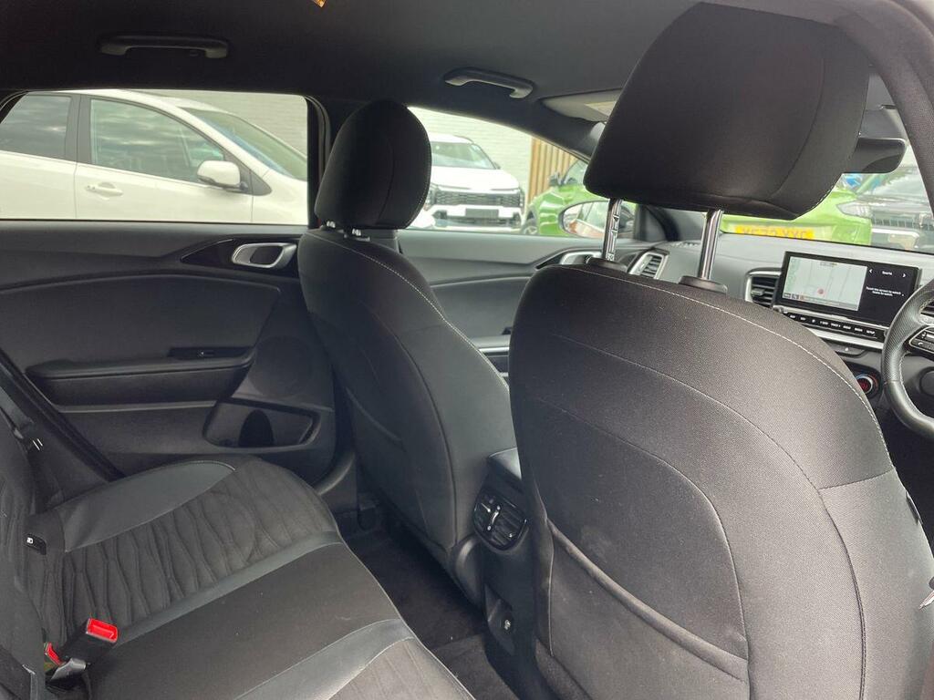 Kia Proceed 1.5 T-gdi Dct Gt-line S White #30
