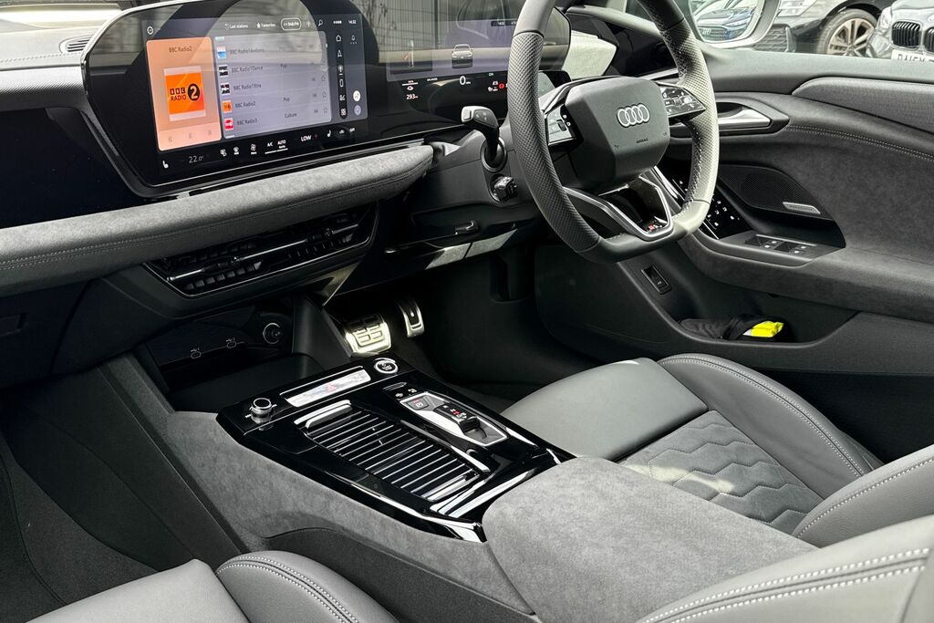 Audi A6 E-tron Avant Audi A6 E-tron Avant Special E 270Kw Performance 1 Beige #25