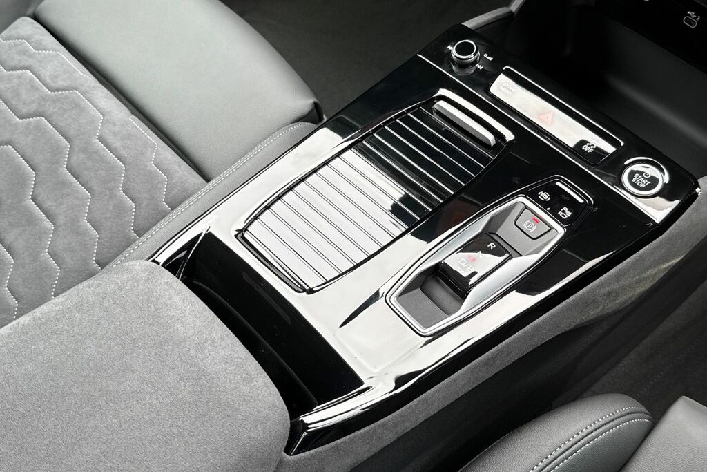 Audi A6 E-tron Avant Audi A6 E-tron Avant Special E 270Kw Performance 1 Beige #35