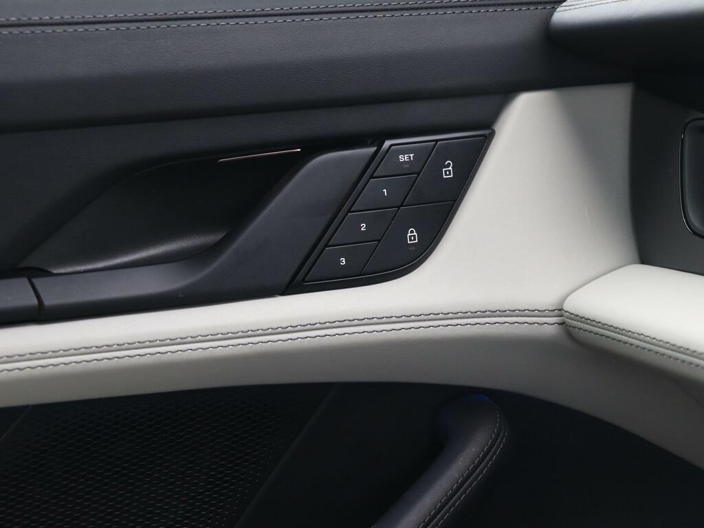 Porsche Taycan 4S 93Kwh Grey #14