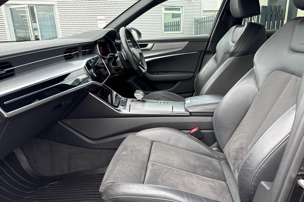 Audi A6 Saloon Sport White #44