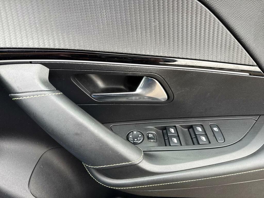 Peugeot e-2008 100Kw Active 50Kwh Orange #28