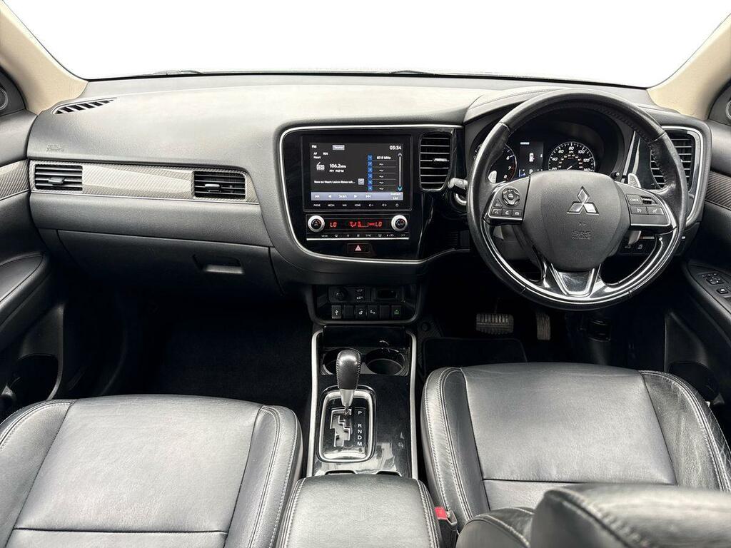 Mitsubishi Outlander 2.4 Phev Dynamic Safety 222 Bhp Parking Se Black #10
