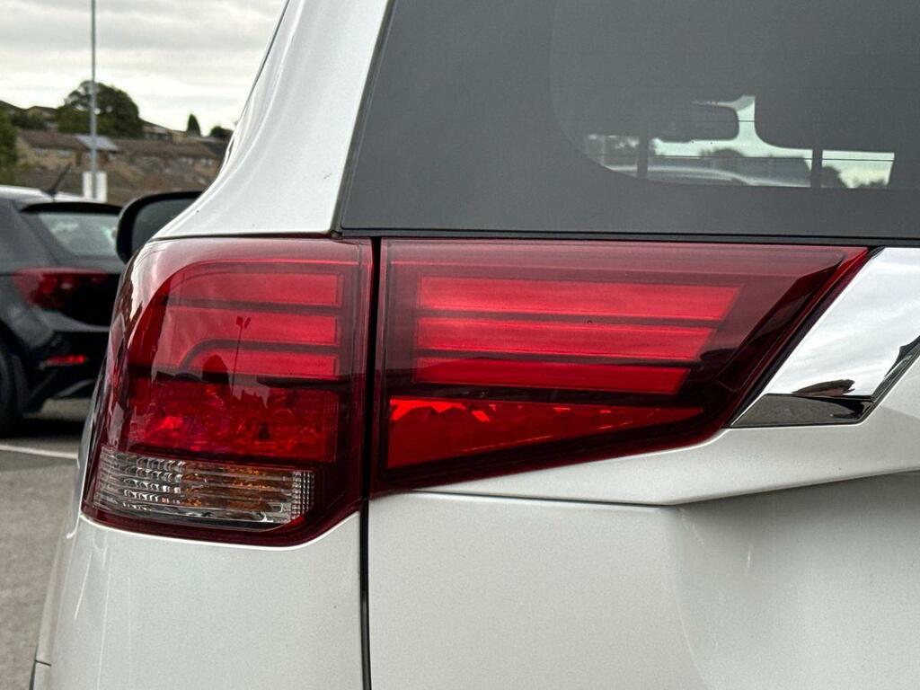 Mitsubishi Outlander 2.4 Phev Dynamic Safety 222 Bhp Parking Se Black #34