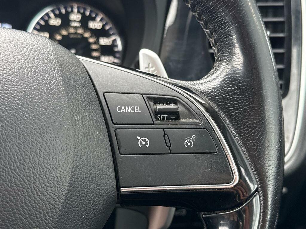Mitsubishi Outlander 2.4 Phev Dynamic Safety 222 Bhp Parking Se Black #17
