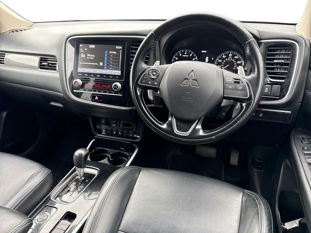 Mitsubishi Outlander 2.4 Phev Dynamic Safety 222 Bhp Parking Se Black #11