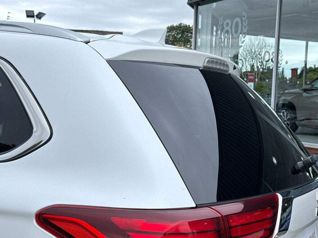 Mitsubishi Outlander 2.4 Phev Dynamic Safety 222 Bhp Parking Se Black #36