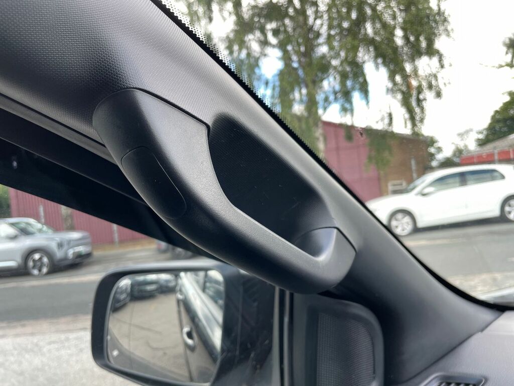 Ford Ranger Club Ac YT68YPZ Black #48