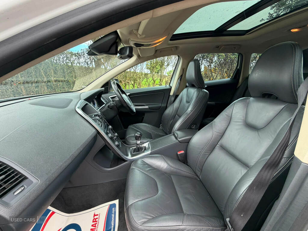 Volvo XC60 Estate D5 Grey #10