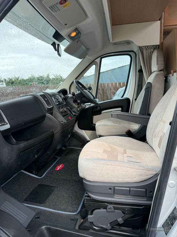 Peugeot Boxer 2.2 Hdi Dropside 130Ps White #4