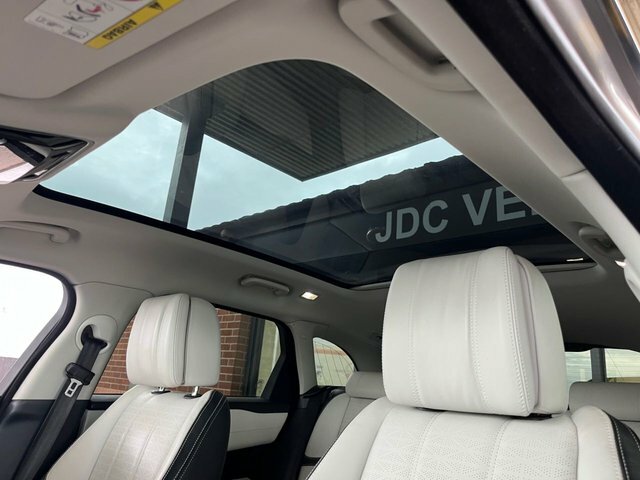 Land Rover Range Rover Velar 2.0 D240 Se Red #51