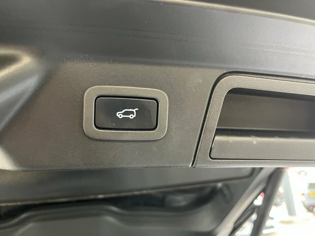 Land Rover Range Rover Velar 2.0 D240 Se Red #44