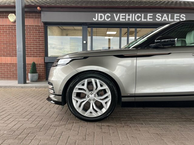 Land Rover Range Rover Velar 2.0 D240 Se Red #11