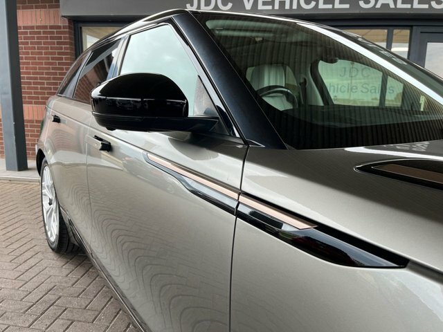 Land Rover Range Rover Velar 2.0 D240 Se Red #23