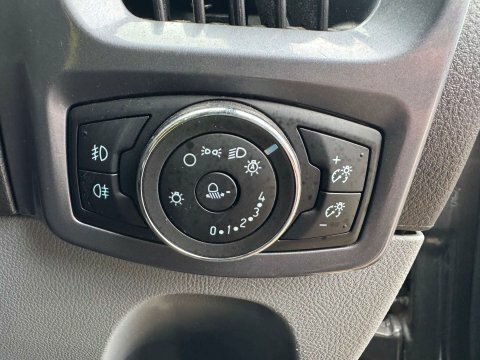 Ford Transit Custom 320 L1 H1 Trail 2.0 Ecoblue 150Ps Eu6 Click Into A Grey #29