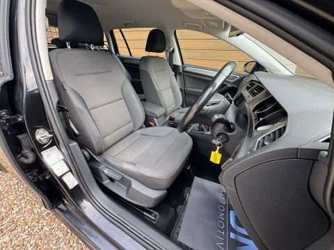 Volkswagen Golf Mk8 Hatchback 5-Dr 1.5 Tsi 150Ps R-line Evo Black #17