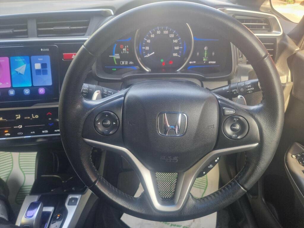 Honda Jazz Elegance White #17