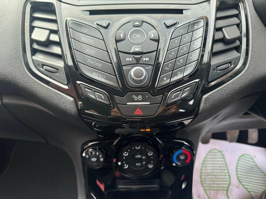 Ford Fiesta 1.25 Style Red #18