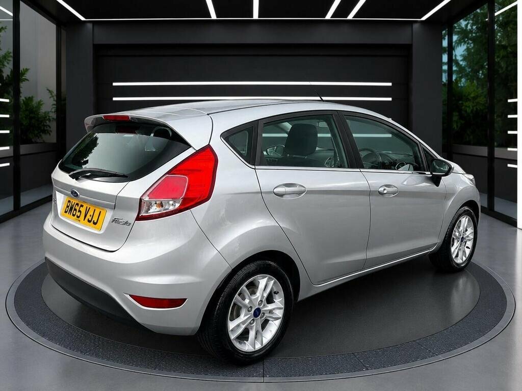 Ford Fiesta 1.25 Style Red #6