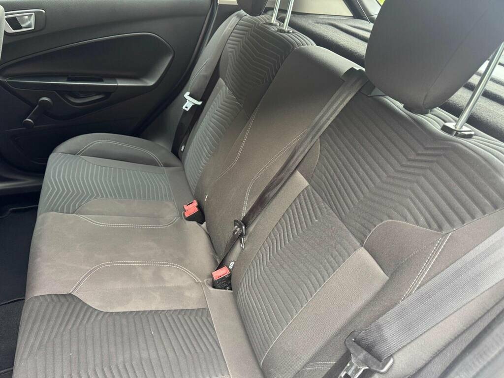 Ford Fiesta 1.25 Style Red #12