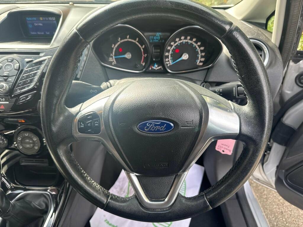 Ford Fiesta 1.25 Style Red #17