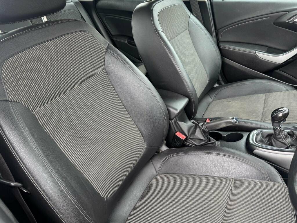 Vauxhall Astra 1.6L Limited Edition Silver #9