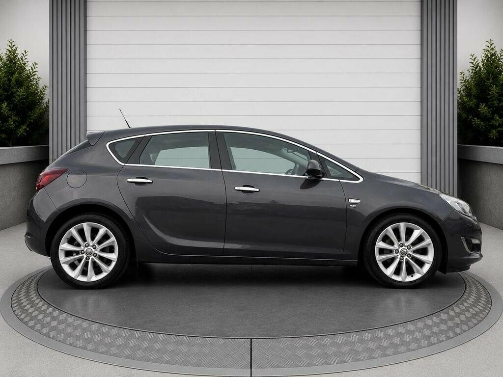 Vauxhall Astra 1.6L Limited Edition Silver #7