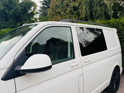 Volkswagen Transporter Highline Black #23