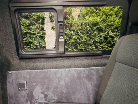 Volkswagen Transporter Highline Black #14