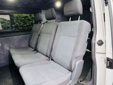 Volkswagen Transporter Highline Black #11