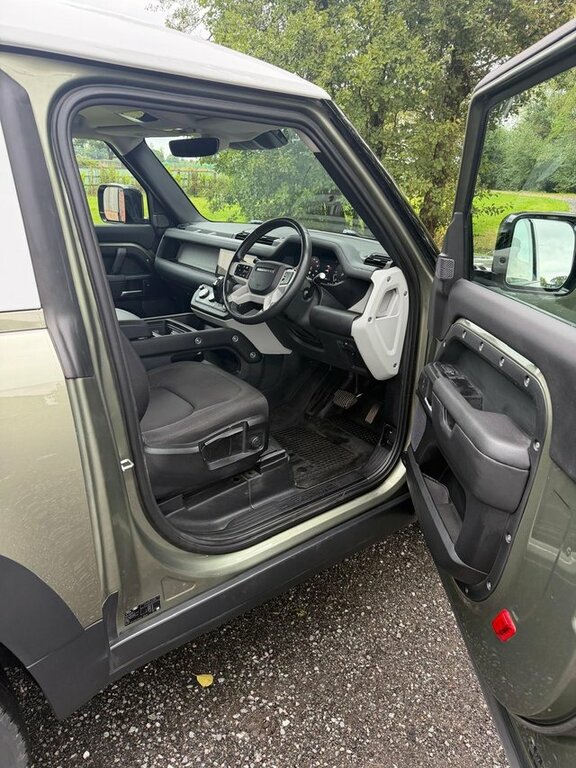 Land Rover Defender 90 3.0 D250 X-dynamic Se 90 Silver #10