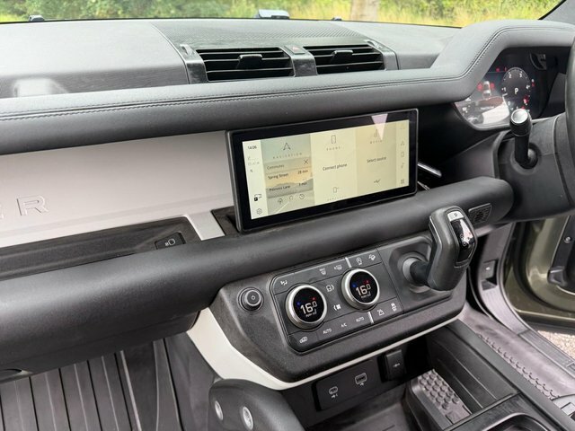 Land Rover Defender 90 3.0 D250 X-dynamic Se 90 Silver #15