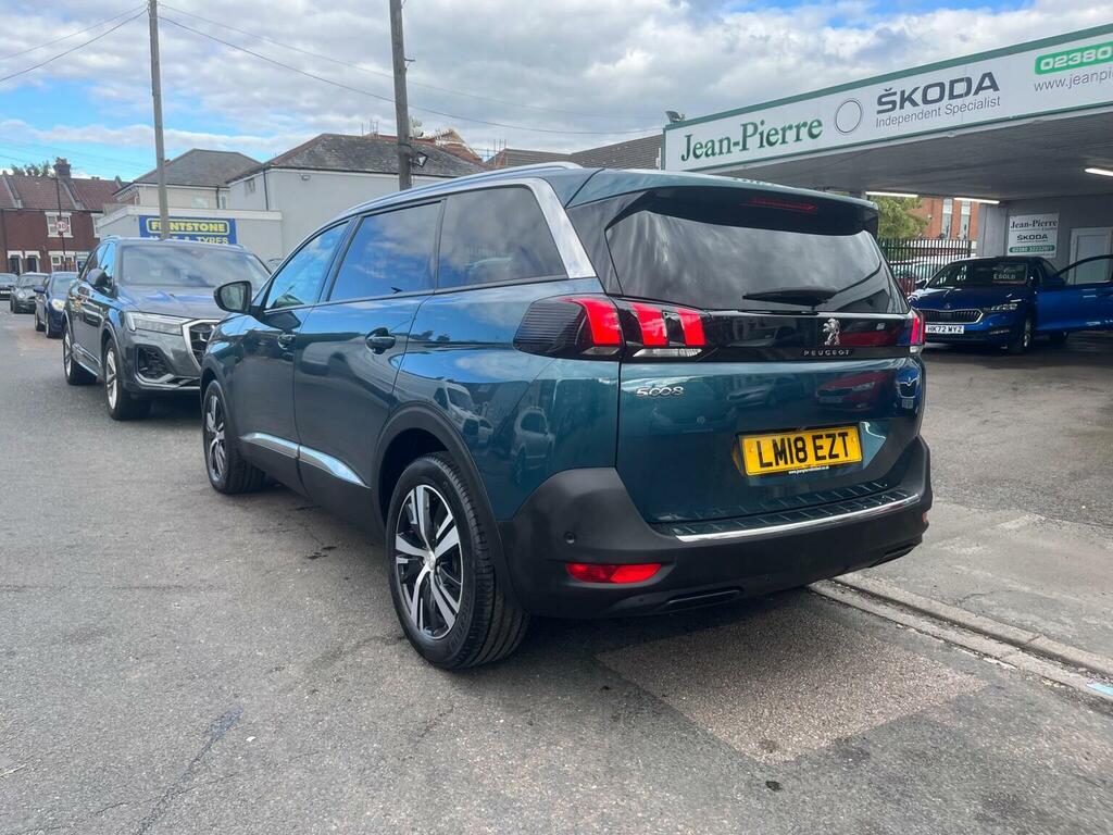 Peugeot 5008 1.2 Puretech Allure Euro 6 Ss Green #4