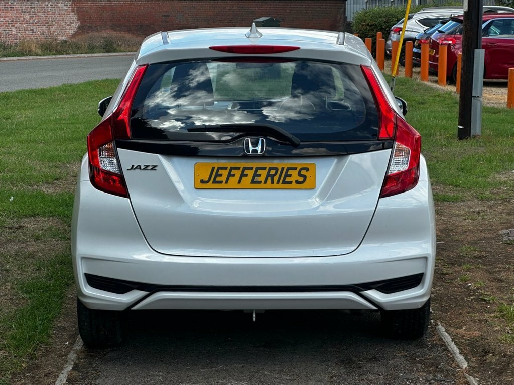 Honda Jazz 1.3L S LA19JNX White #6