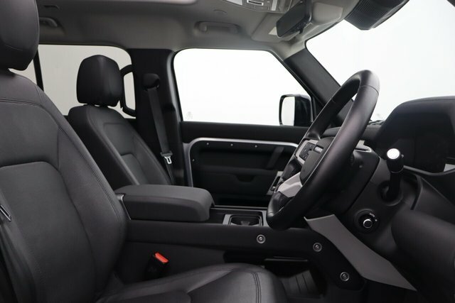 Land Rover Defender 110 X-dynamic S Grey #26