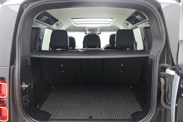 Land Rover Defender 110 X-dynamic S Grey #38