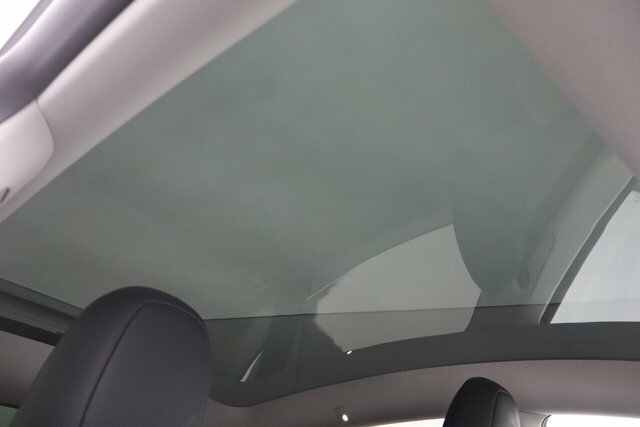 Tesla Model Y Rwd Pan Roof, White #2