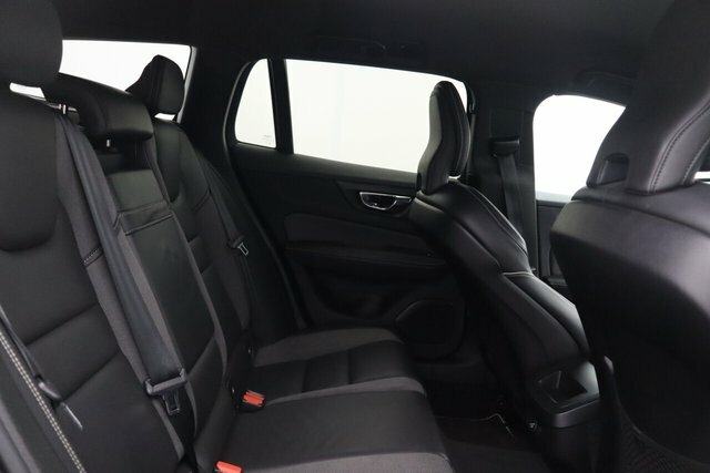 Volvo V60 D4 R-design Red #25