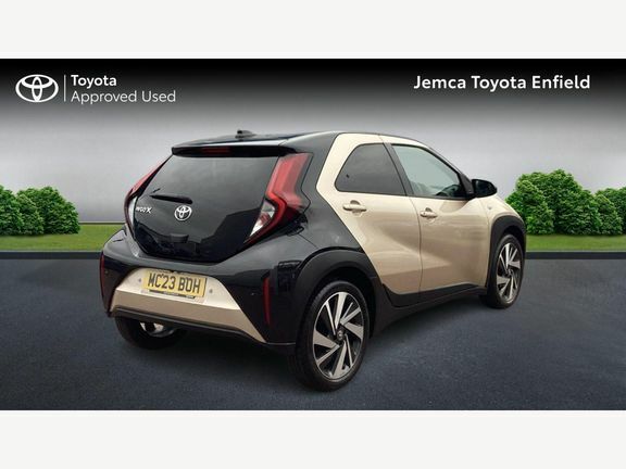 Toyota Aygo X Edge Parking Pack MC23BOH Beige #2