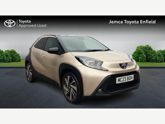 Toyota Aygo X Edge Parking Pack MC23BOH Beige