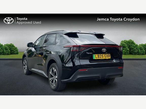 Toyota bZ4X Motion Fwd Black #4