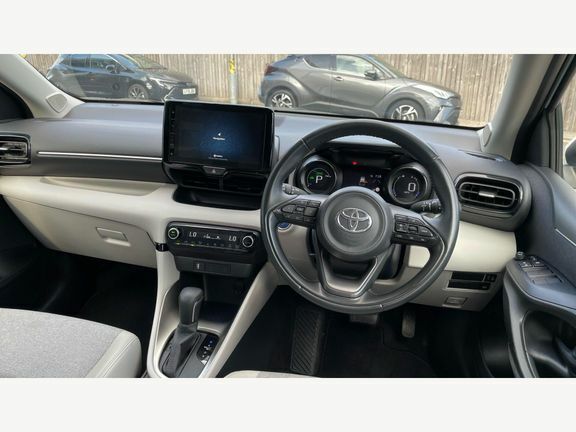 Toyota Yaris Excel AJ72KND White #6